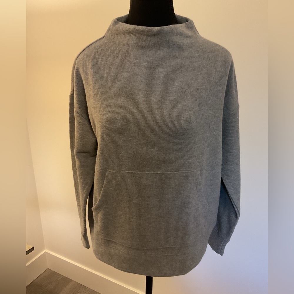 NWOTBanana Republic  Gray Cowl  Neck sweatshirt  with front pouch.